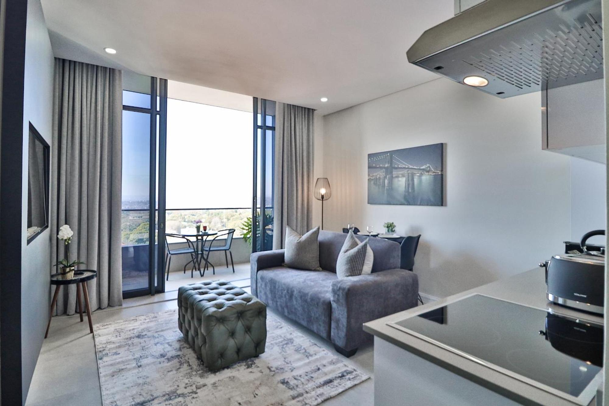 יוהנסבורג Reserved Suites Illovo מראה חיצוני תמונה